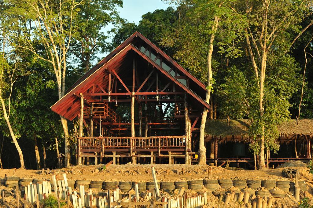 Borneo Natural Sukau Bilit Resort Exterior foto
