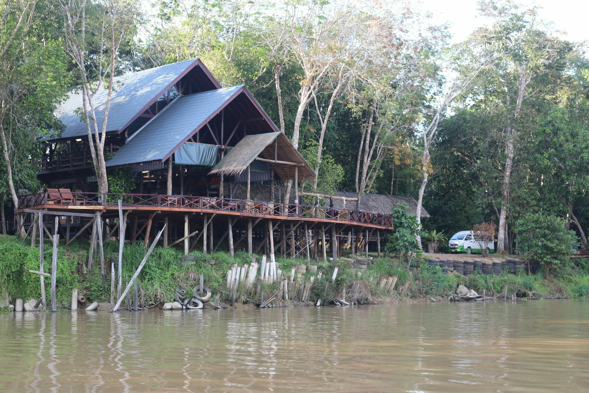 Borneo Natural Sukau Bilit Resort Exterior foto